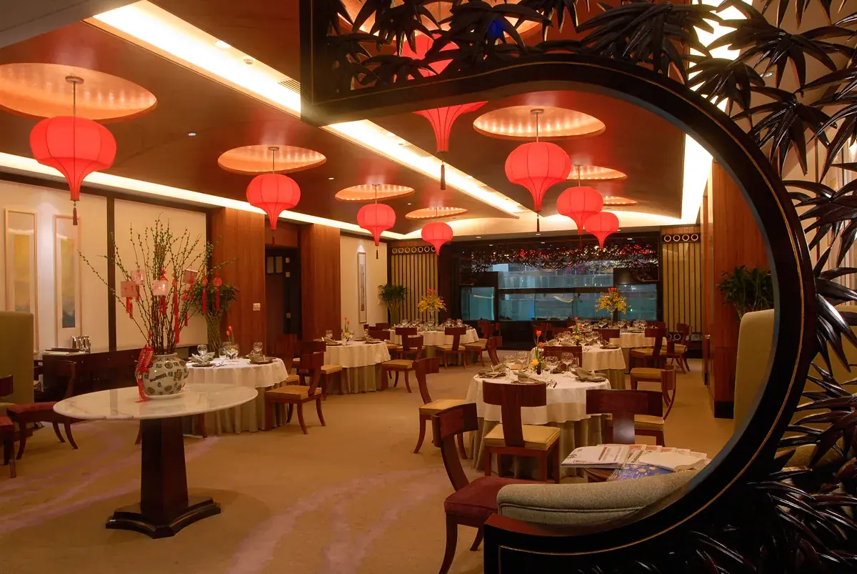 Cafe and restaurant seating